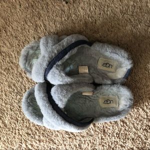 UGG SLIPPER